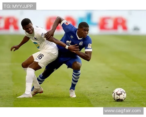 沙尔克04主力球员恩博洛伤退，多场比赛不见人影